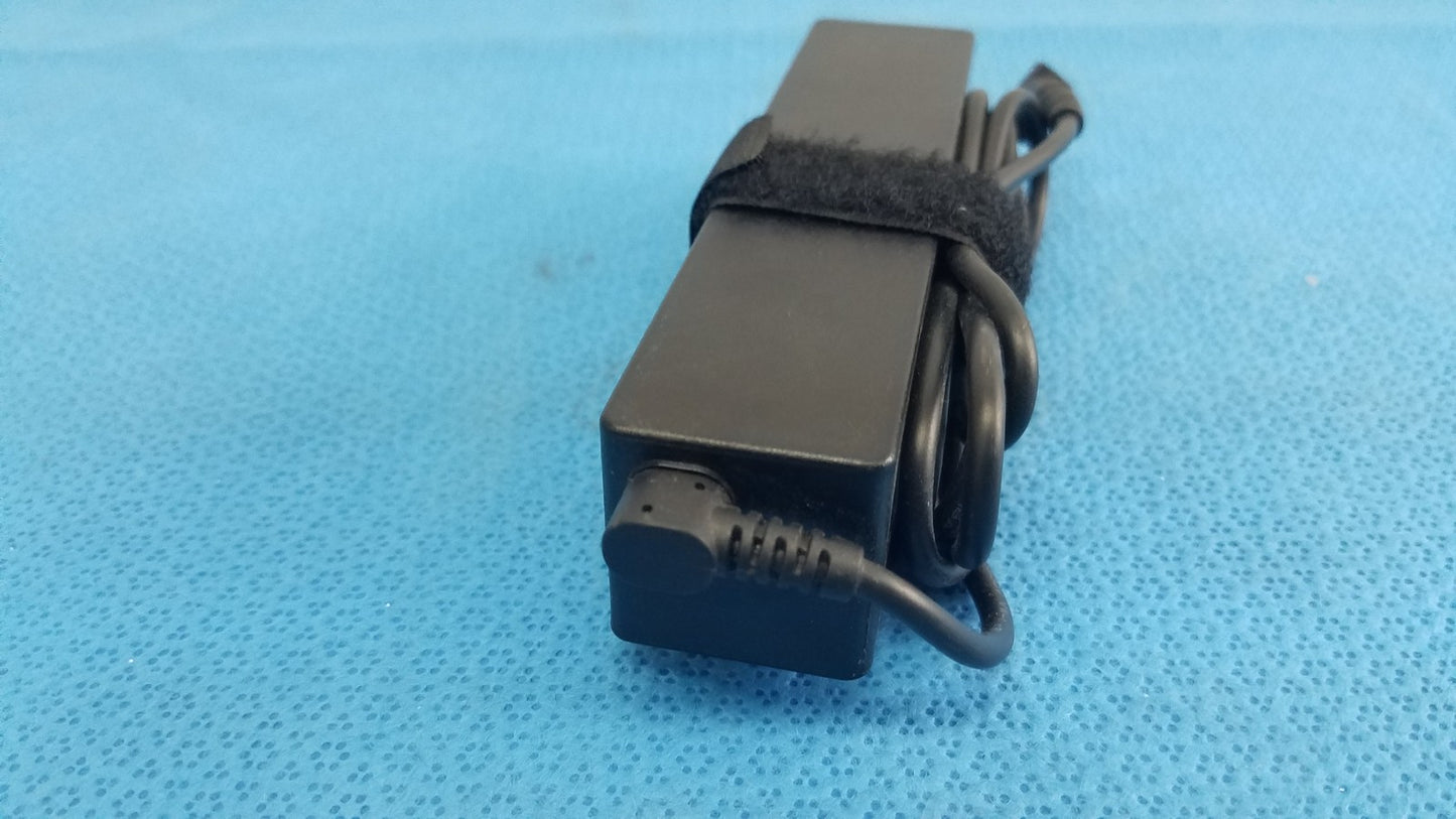 Fujitsu AC Adapter Power Supply 19V 3.16A - CP500575-01 FMV-AC327A