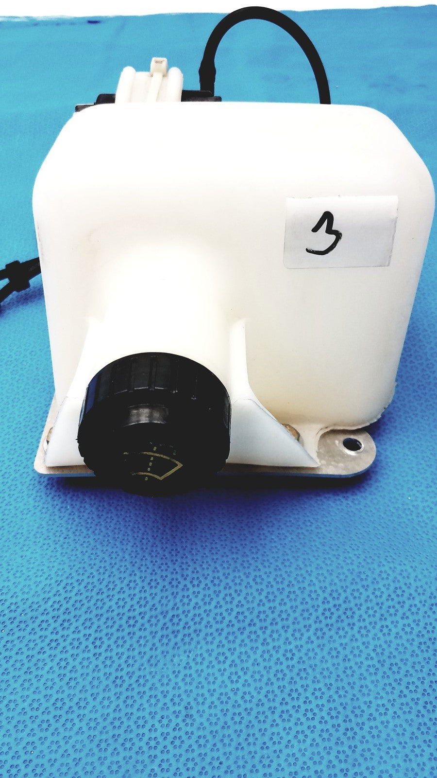Windshield Washer Fluid Reservoir Tank with Cap for Vehicle