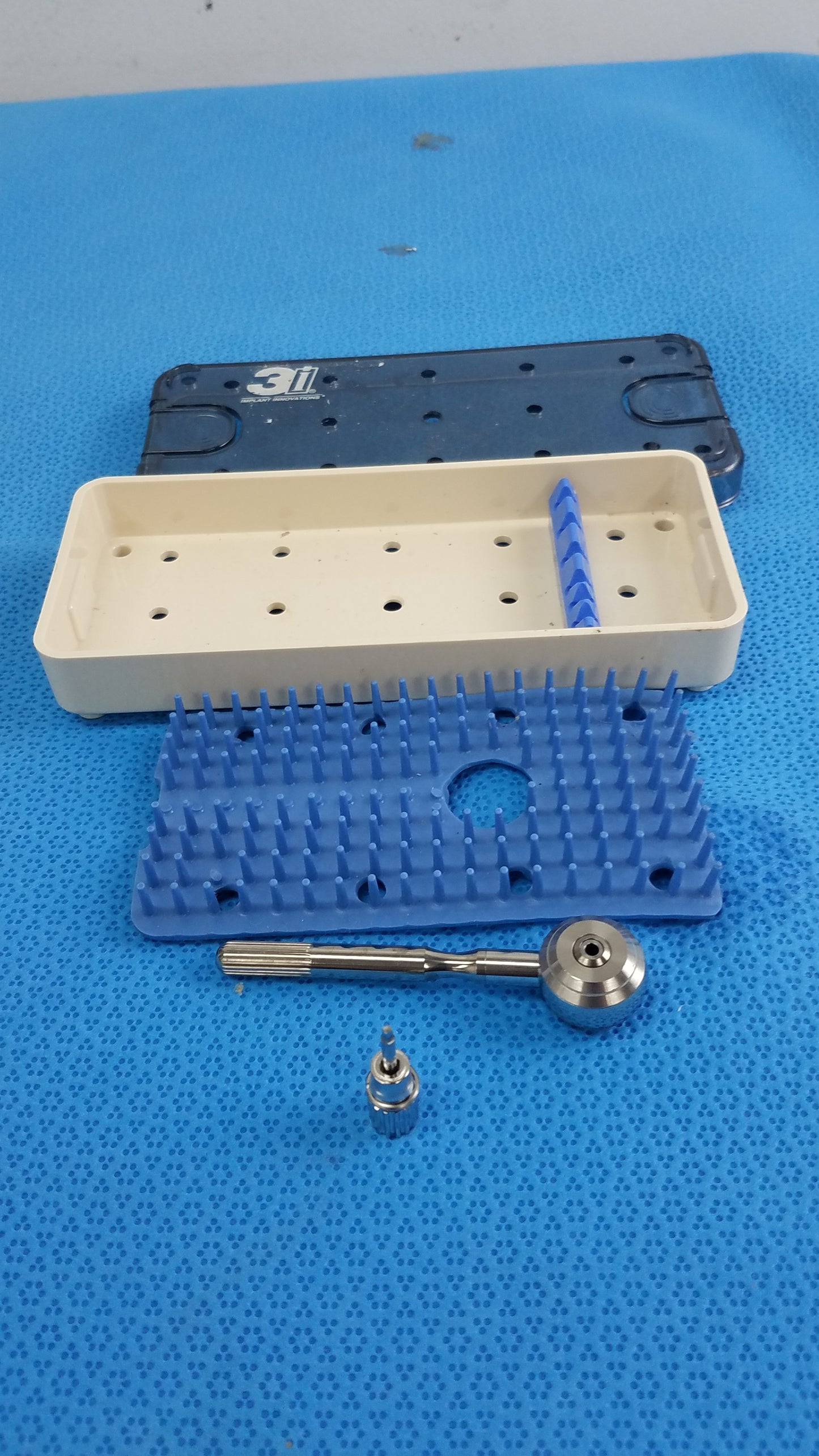 3i Restorative Torque Indicator Dental Kit Wrench With Driver Tip & Sterilization Case