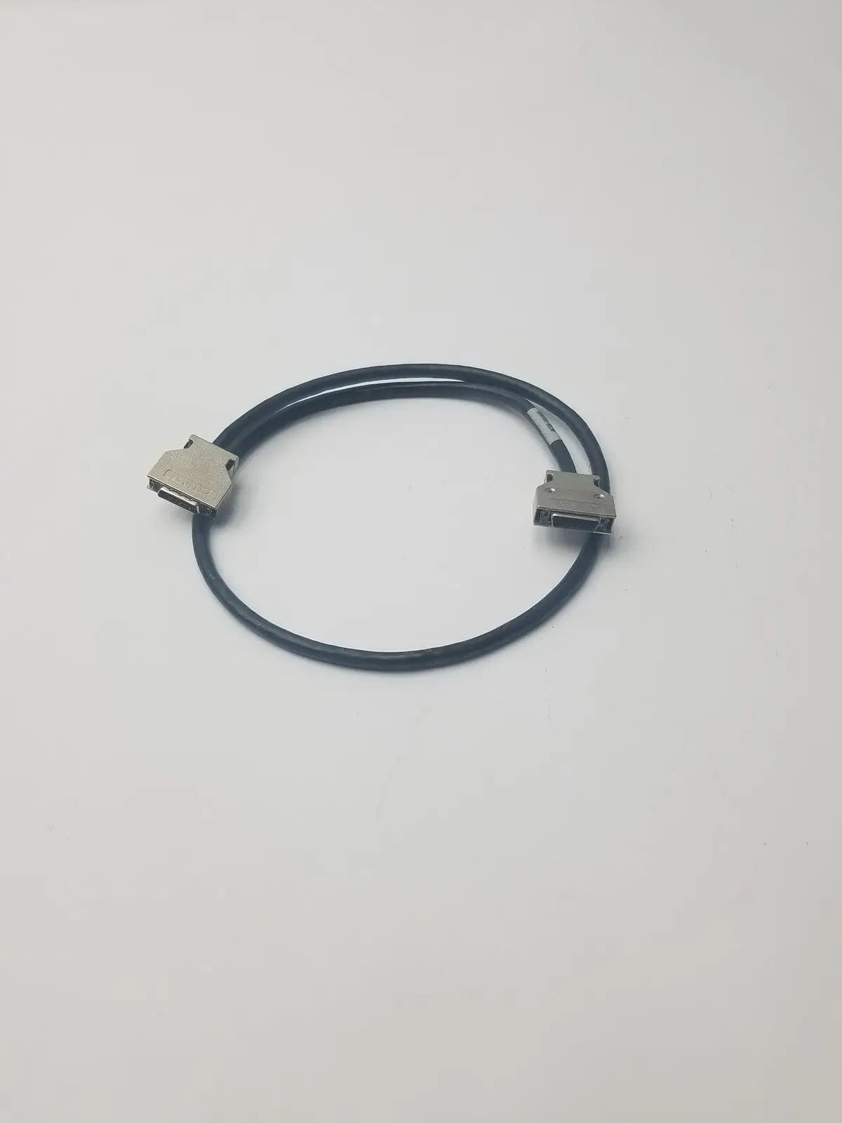 AMP SCSI Cable 26-Pin VHDCI to 26-Pin Male Cable