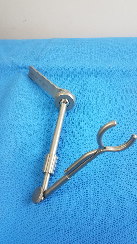 Bausch + Lomb Surgical Shea Speculum Holder Instrument