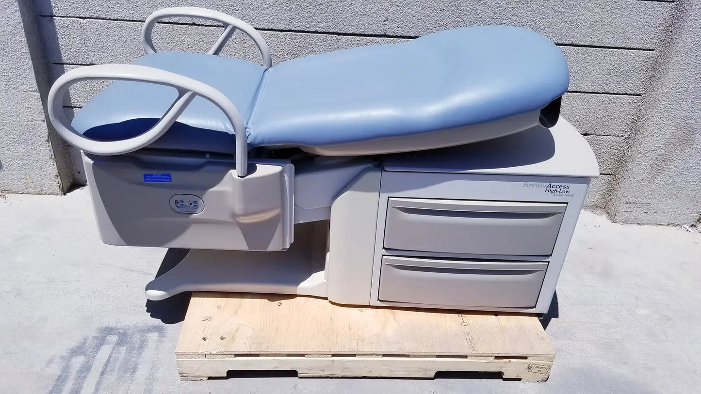 Brewer Access High-Low Exam Table