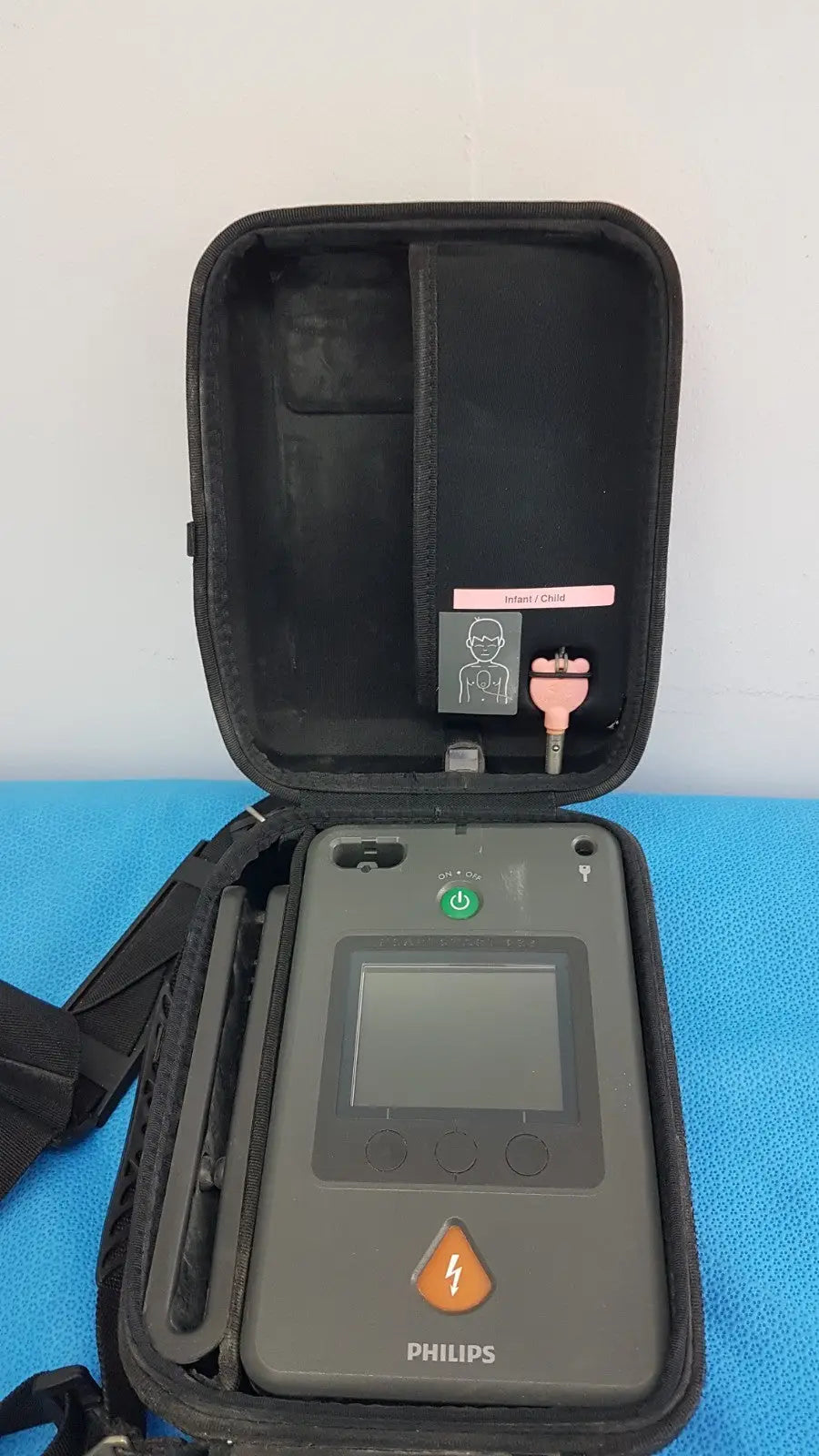 Philips HeartStart FR3 Defibrillator – Advanced AED for Emergency Response