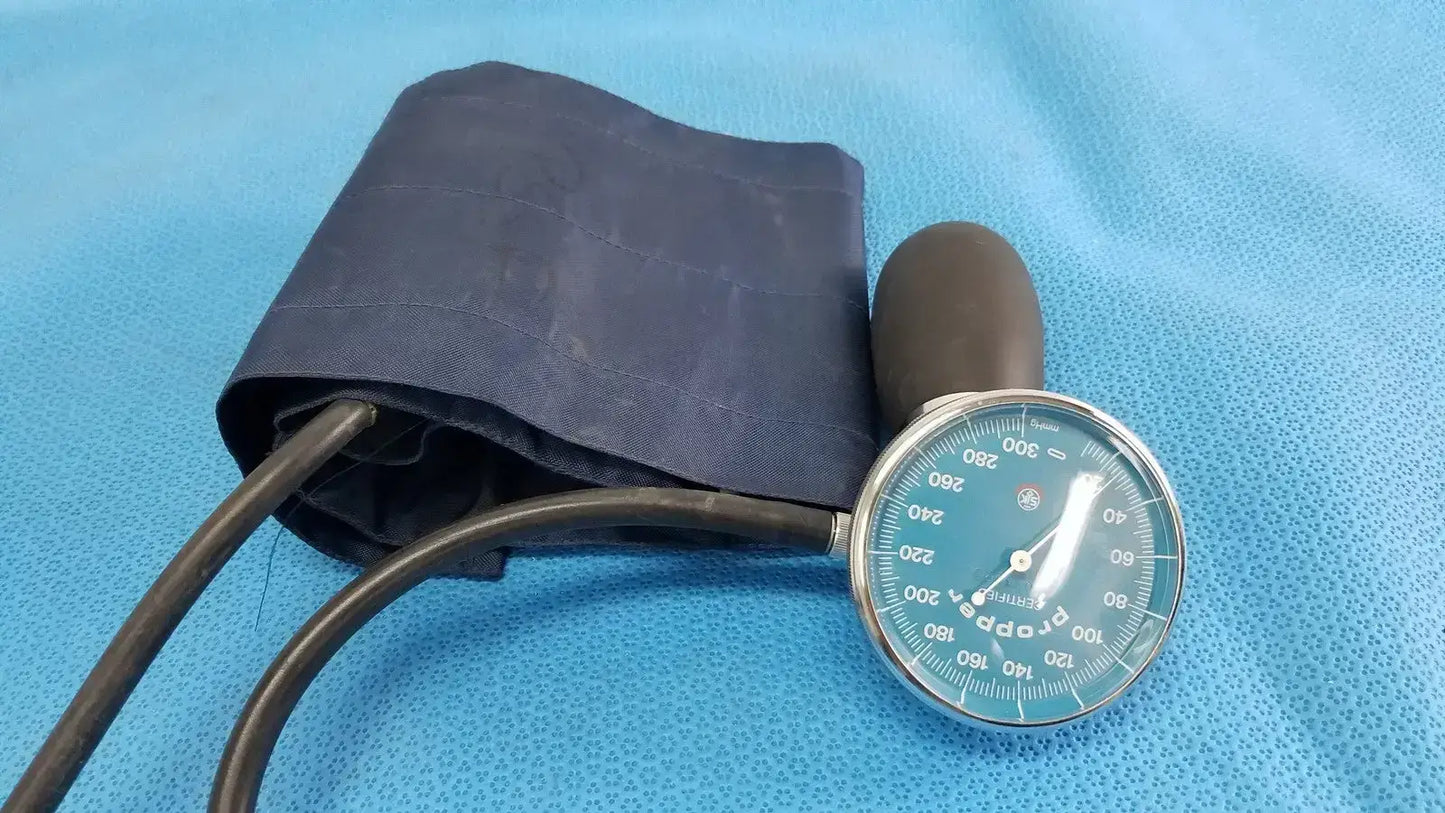 Propper Aneroid Sphygmomanometer Blood Pressure Cuff Kit Adult