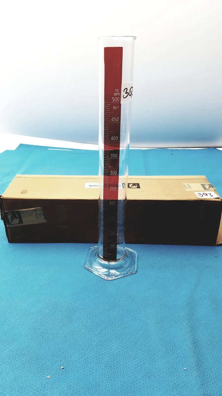 Pyrex 500mL Red Metric Glass Single Graduated Cylinder - Borosilicate Lab Glass