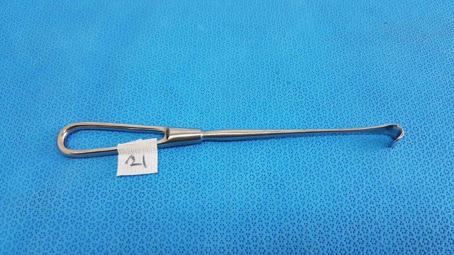 Surgical Retractor – 9 x 1/2 Inch – Stainless Steel Instrument