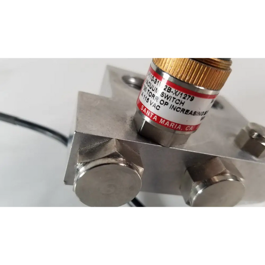 Vacuum Switch 735 Torr OP Increasing V110,31W2B-X/1279 With Base