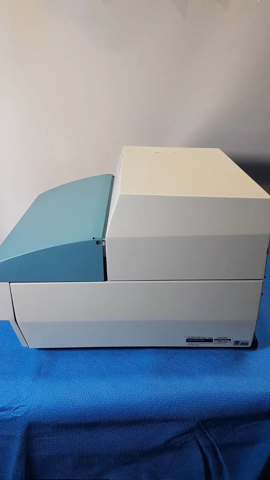 Wallac Victor2 Liquid Injector 100-240 V 50/60 Hz Lab Equipment