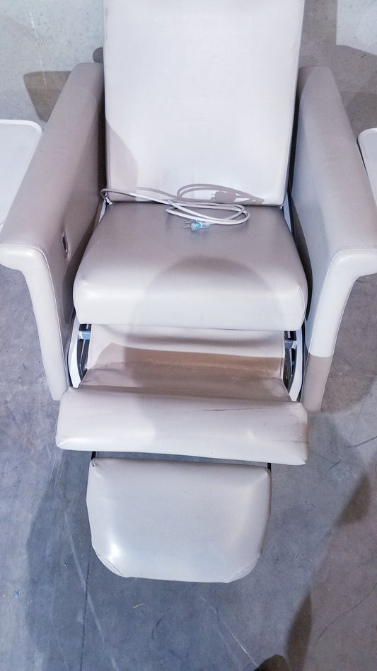 Winco 694 Care Recliner Dialysis chair +Back Massager Vibrate with Side Trays