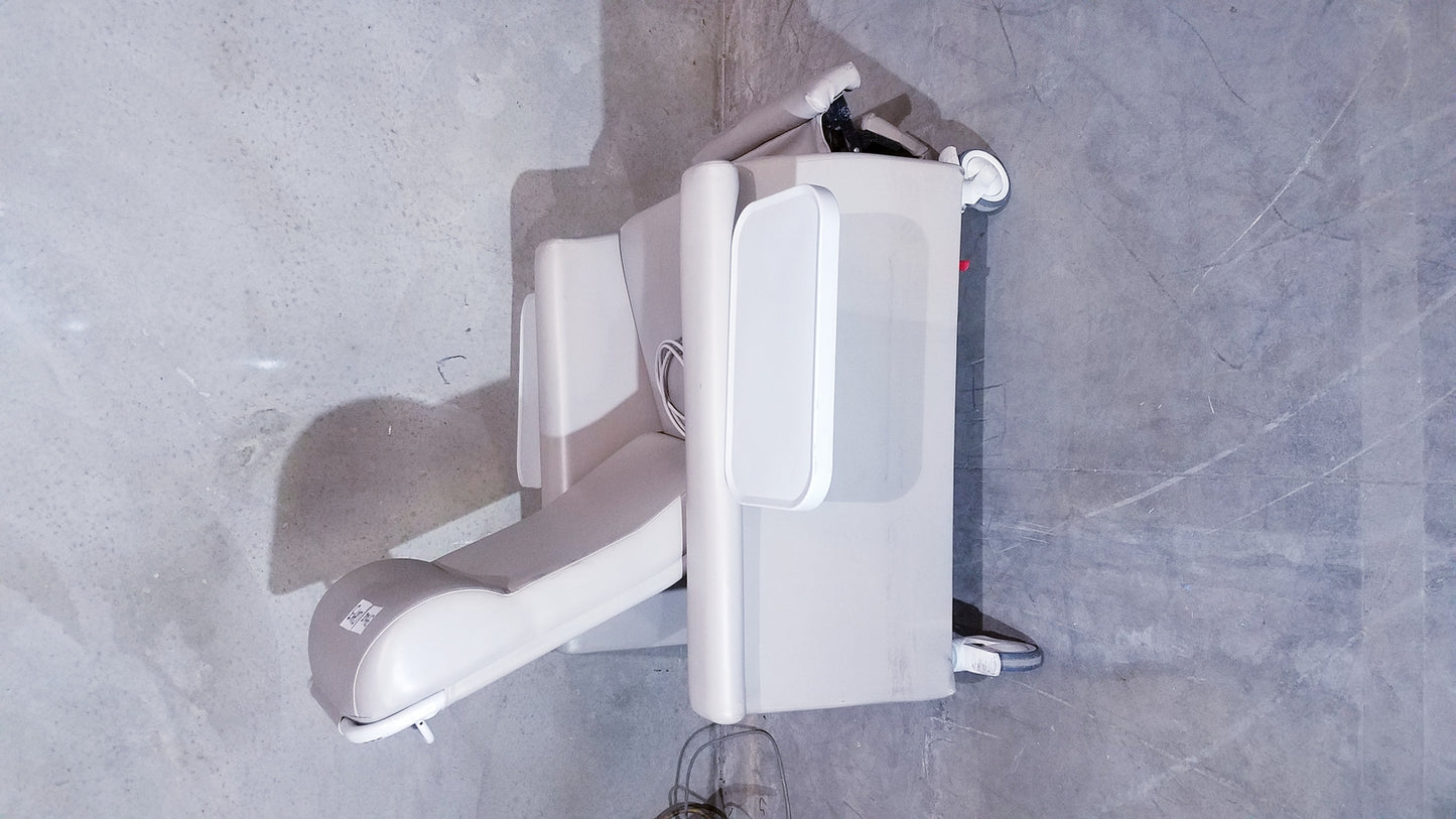 Winco 694 Care Recliner Dialysis chair +Back Massager Vibrate with Side Trays