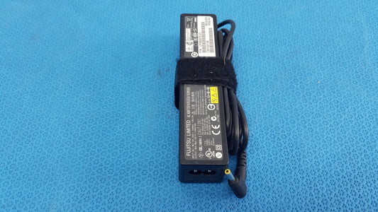 Fujitsu AC Adapter Power Supply 19V 3.16A - CP500575-01 FMV-AC327A