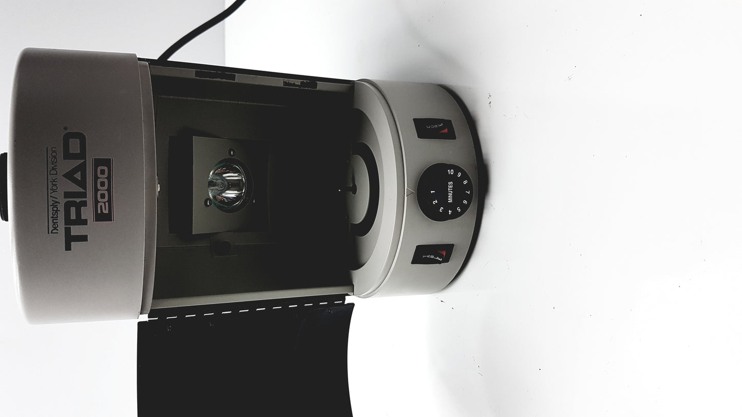 Dentsply Triad 2000 Visible Light Cure System Dentsply Trubyte Curing System