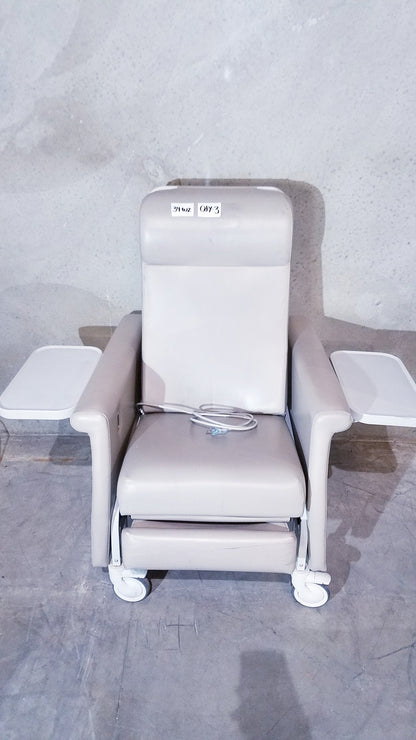 Winco 694 Care Recliner Dialysis chair +Back Massager Vibrate with Side Trays