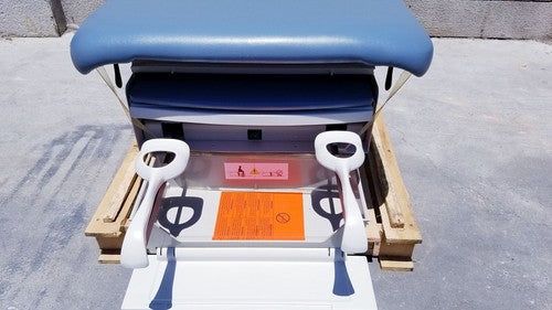 Midmark Ritter 222-016 Barrier Free Power Examination Chair With Foot Switch