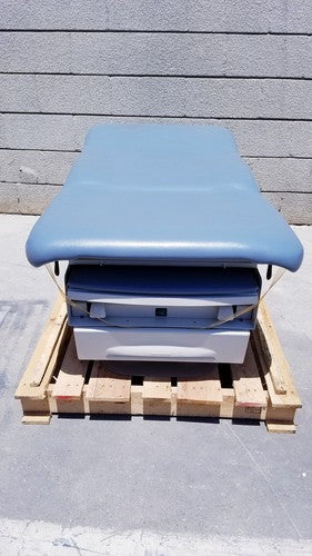 Midmark Ritter 222-016 Barrier Free Power Examination Chair With Foot Switch
