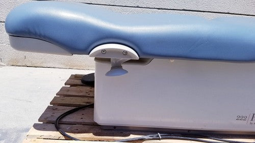 Midmark Ritter 222-016 Barrier Free Power Examination Chair With Foot Switch