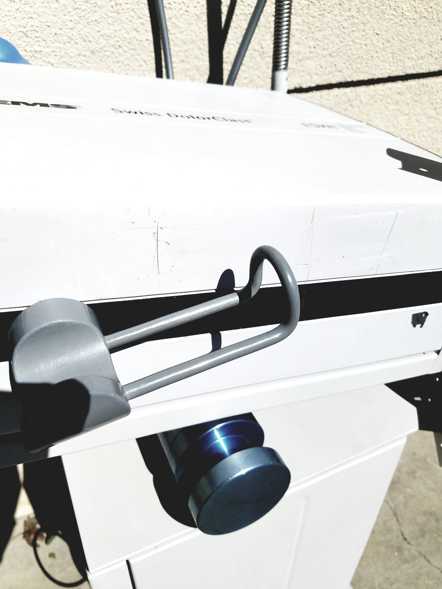 EMS Swiss DolorClast SA CH-1260 Nyon Extracorporeal Shockwave Therapy