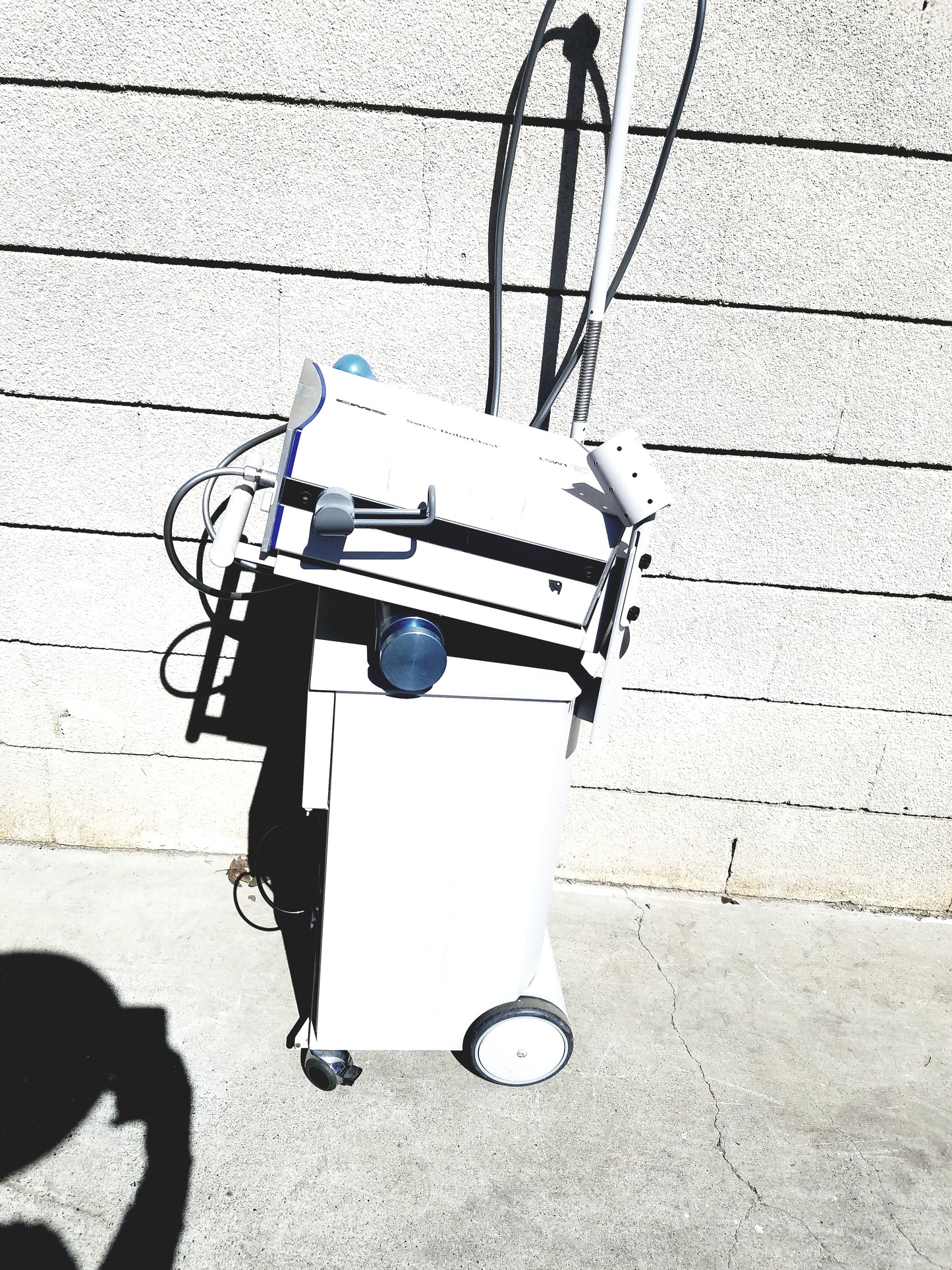 EMS Swiss DolorClast SA CH-1260 Nyon Extracorporeal Shockwave Therapy