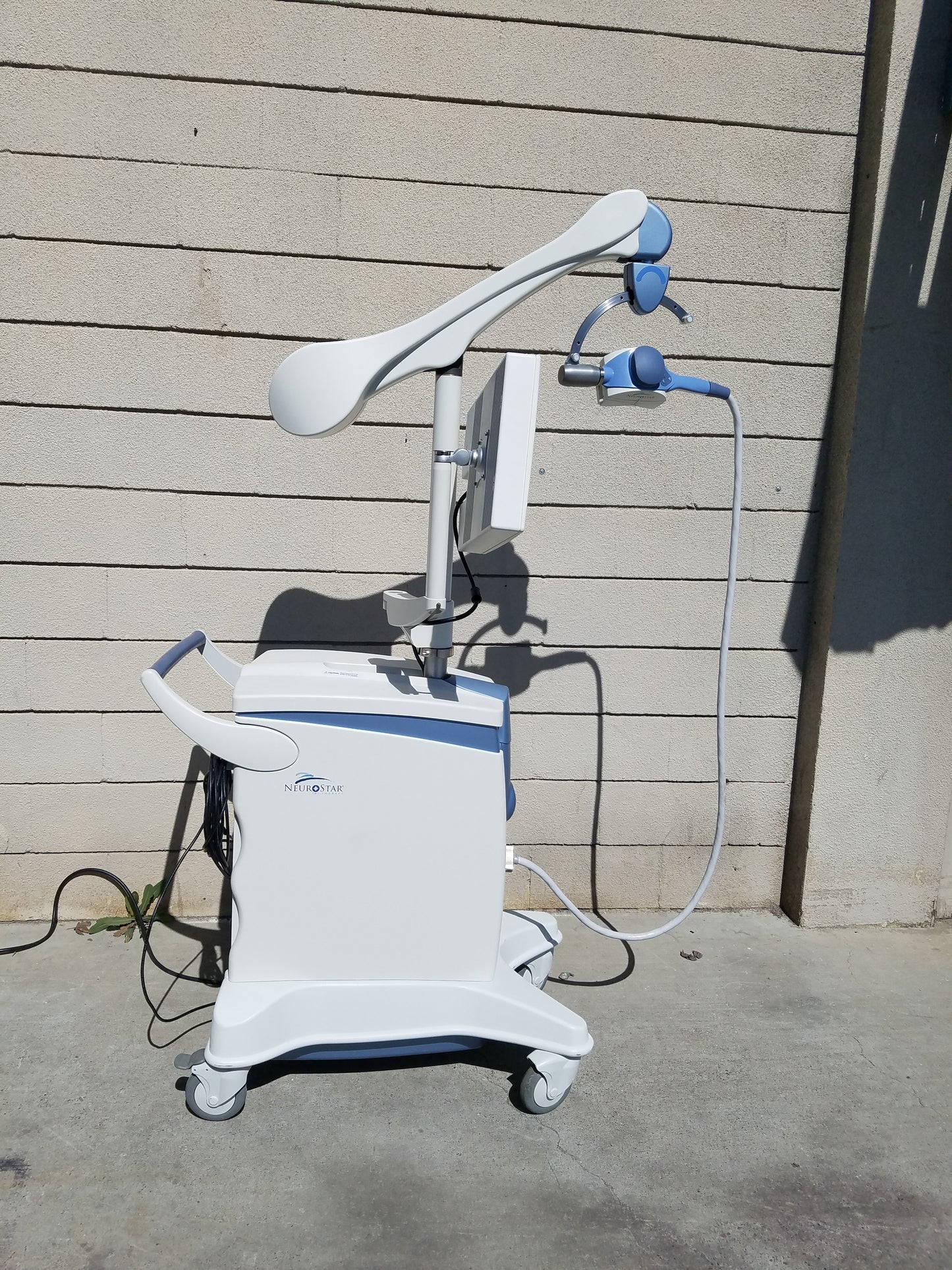 NeuroStar Transcranial Magnetic Stimulation (TMS) Therapy System Model 81-00315-000
