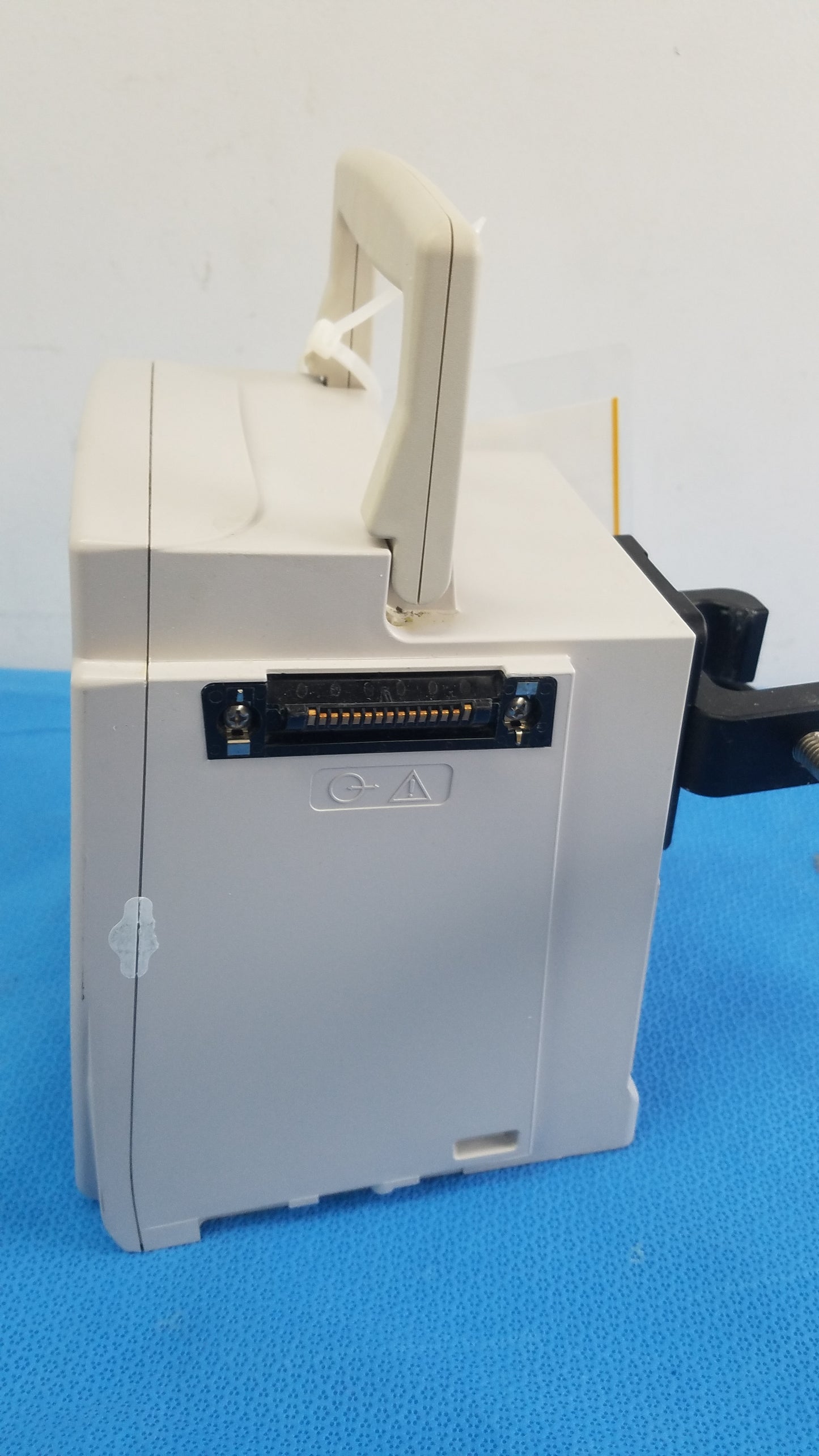 Care Fusion 8015 Alaris PC Infusion Pump
