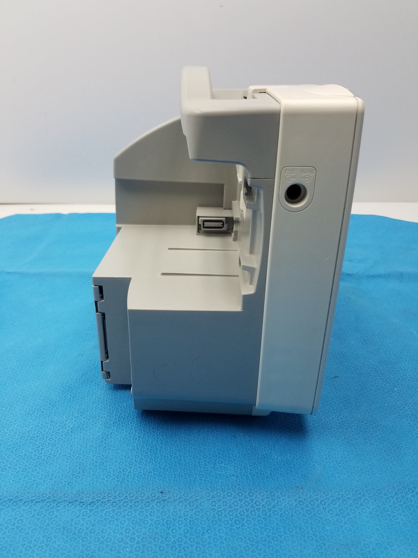 Philips IntelliVue MP30 Patient Monitor