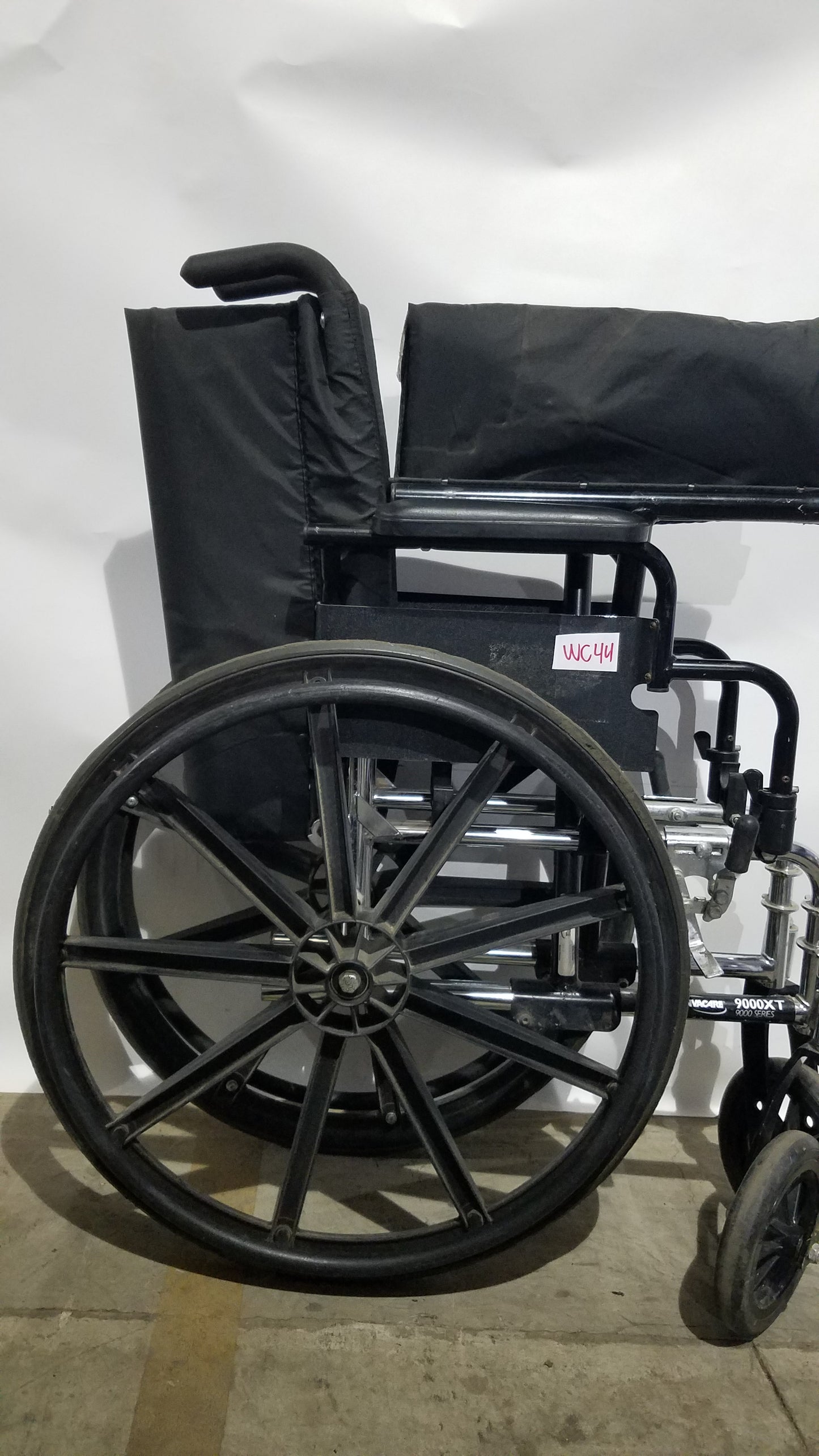 Invacare 9000 XT Manual Wheelchair Folding Heavy Duty Mobility Medical Chair