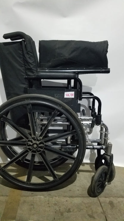 Invacare 9000 XT Manual Wheelchair Folding Heavy Duty Mobility Medical Chair