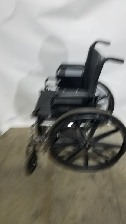 Invacare 9000 XT Manual Wheelchair Folding Heavy Duty Mobility Medical Chair