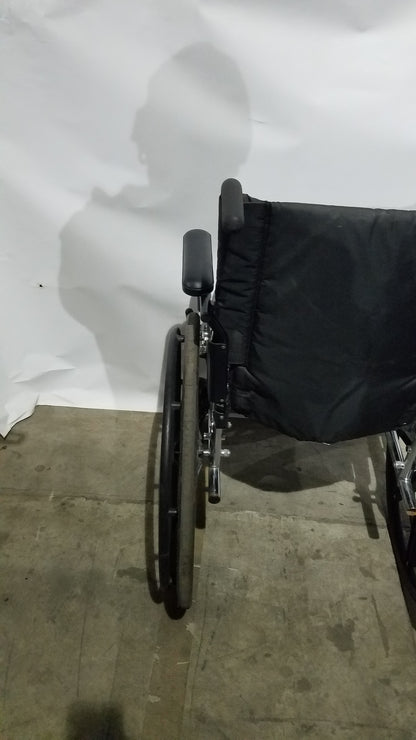 Invacare 9000 XT Manual Wheelchair Folding Heavy Duty Mobility Medical Chair