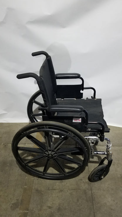 Invacare 9000 XT Manual Wheelchair Folding Heavy Duty Mobility Medical Chair