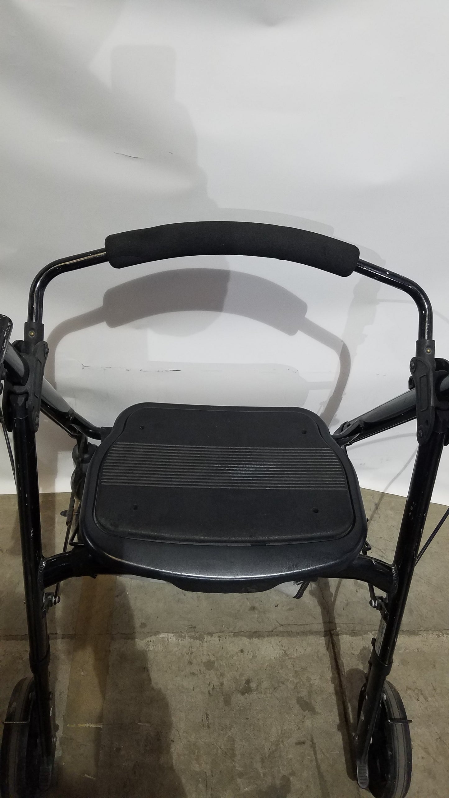 Heavy Duty Rollator Walker with Seat, 4-Wheels