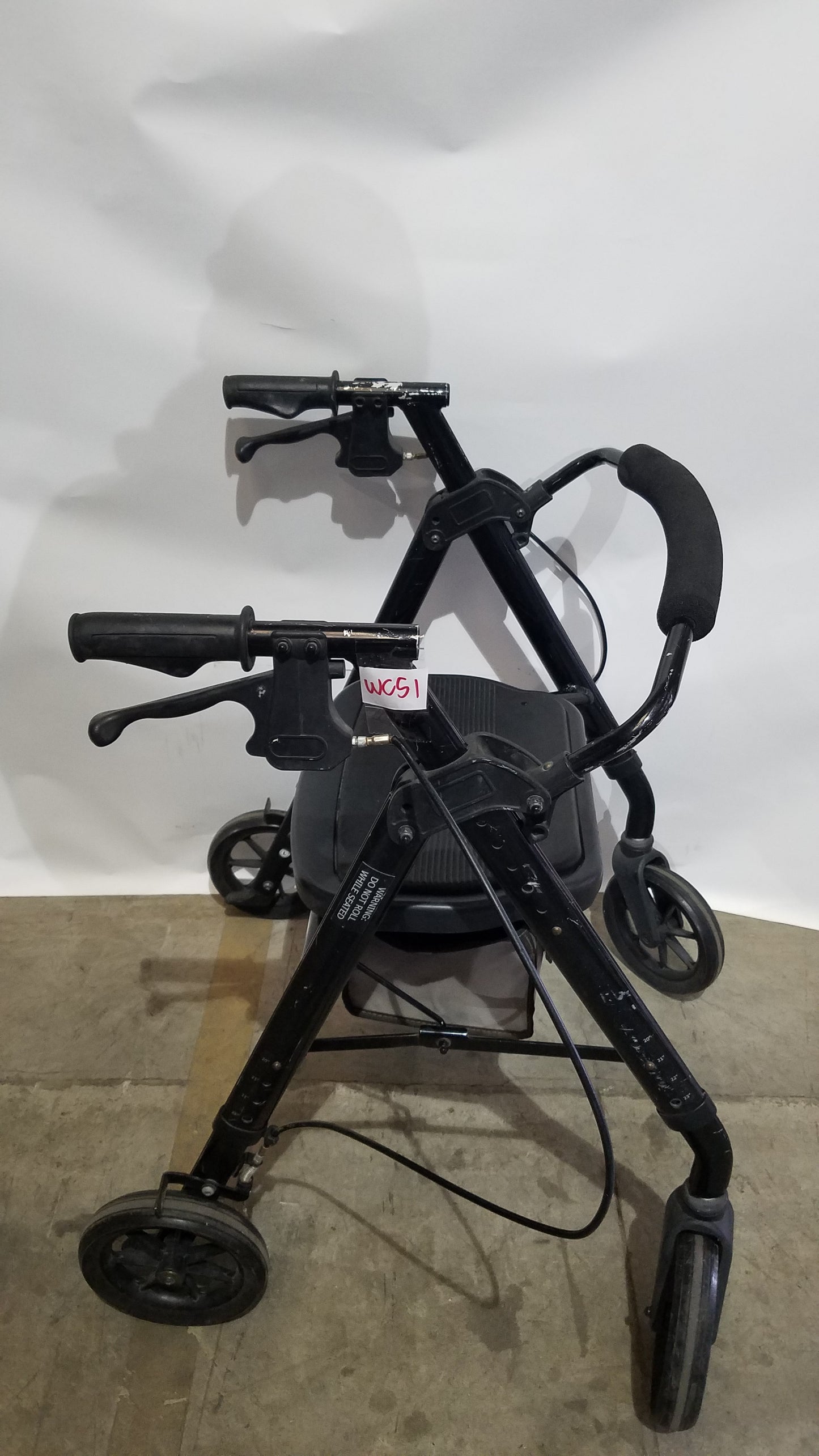 Heavy Duty Rollator Walker with Seat, 4-Wheels