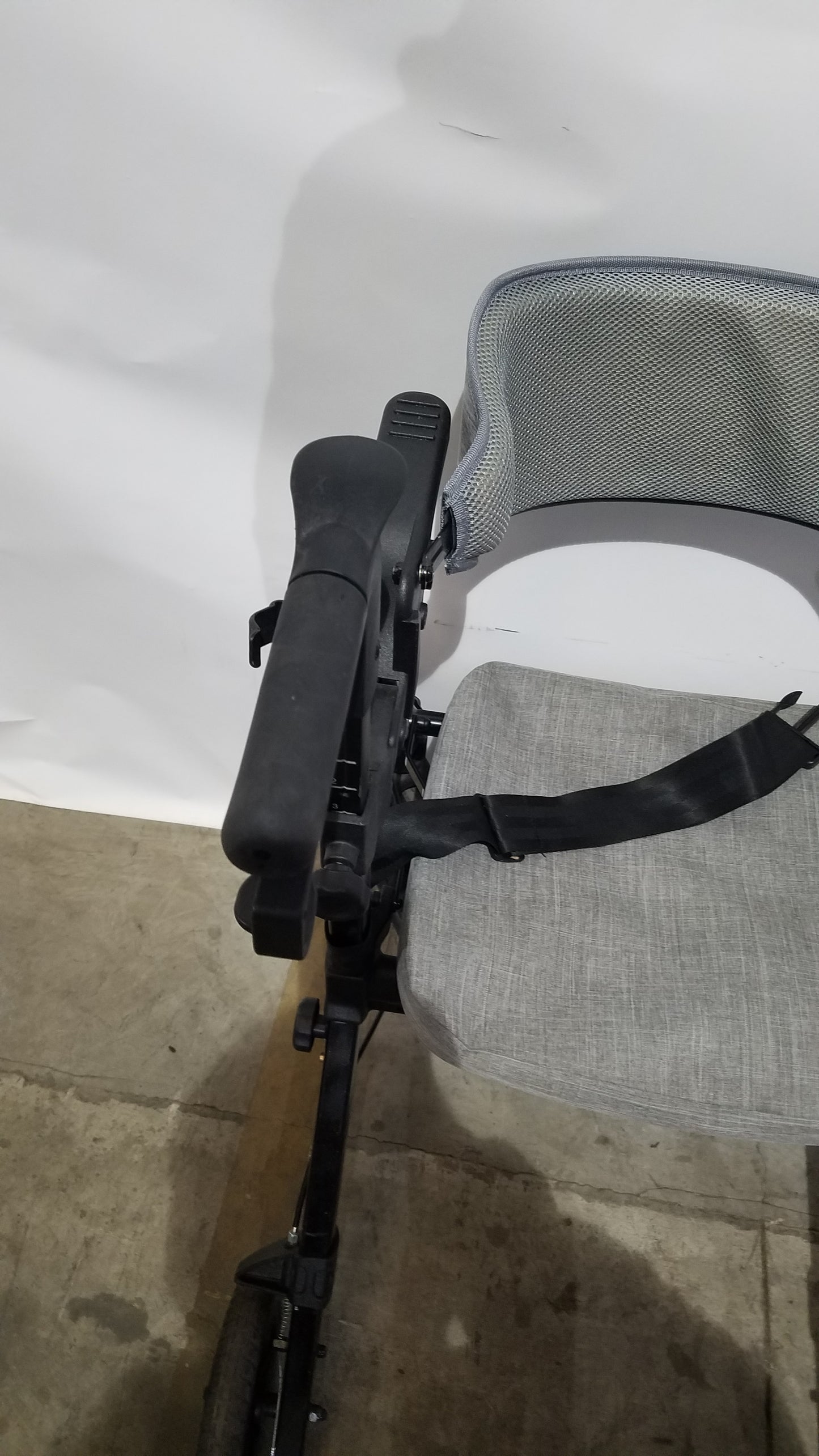 ELENKER 2-in-1 Folding Rollator Walker & Transport Chair - SILVER Mobility Seat