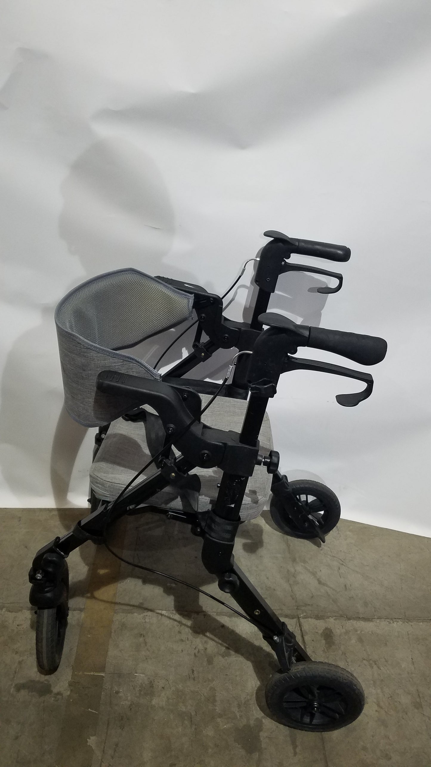 ELENKER 2-in-1 Folding Rollator Walker & Transport Chair - SILVER Mobility Seat