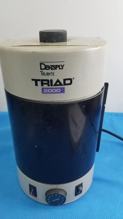 Dentsply Trubyte Triad 2000 Visible Light Curing System