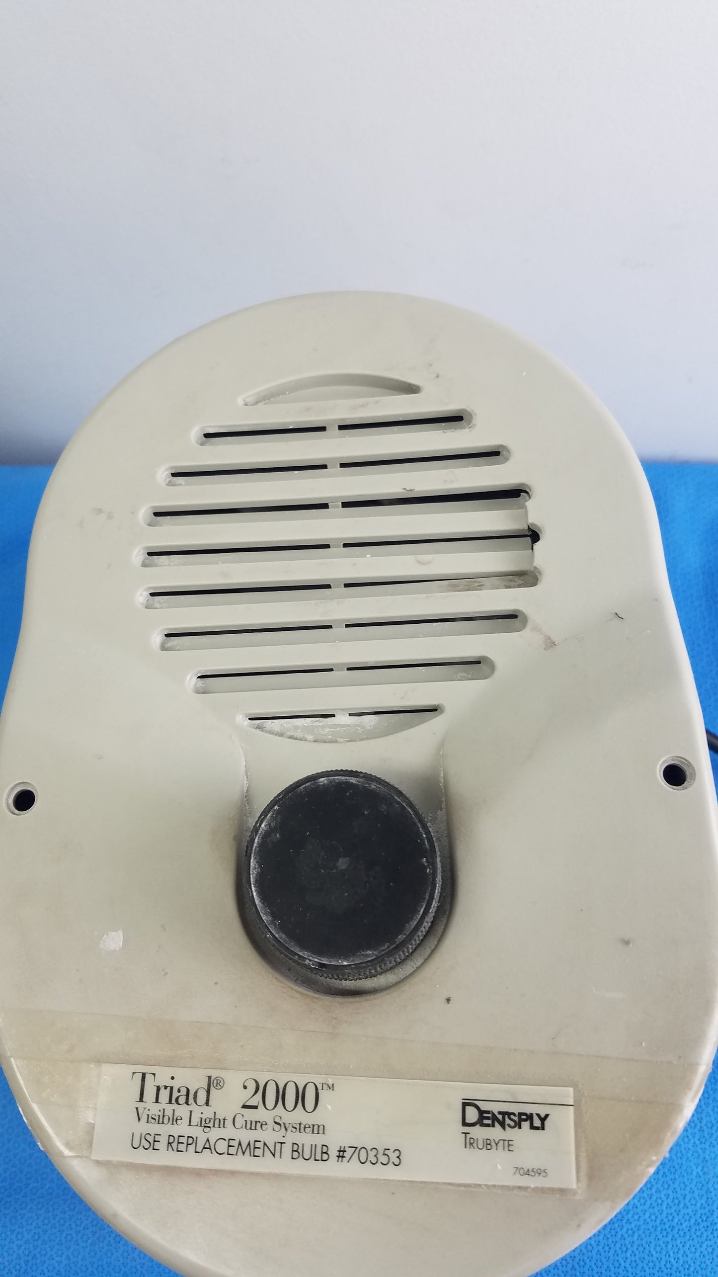 Dentsply Trubyte Triad 2000 Visible Light Curing System