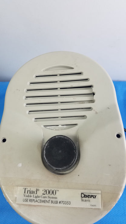Dentsply Trubyte Triad 2000 Visible Light Curing System