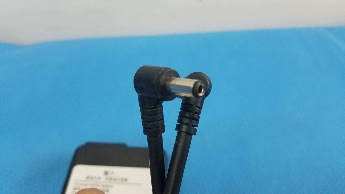 Lot of - 2 Elpac Electronics 3610 Universal AC/DC Adapter Power Supply