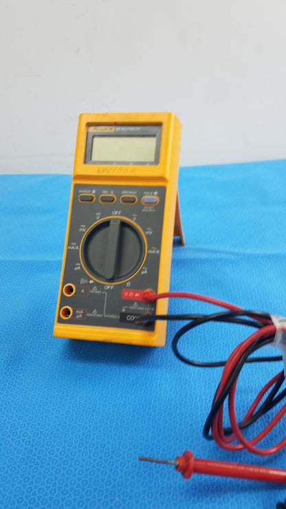 Fluke 27 Digital Multimeter With Leads