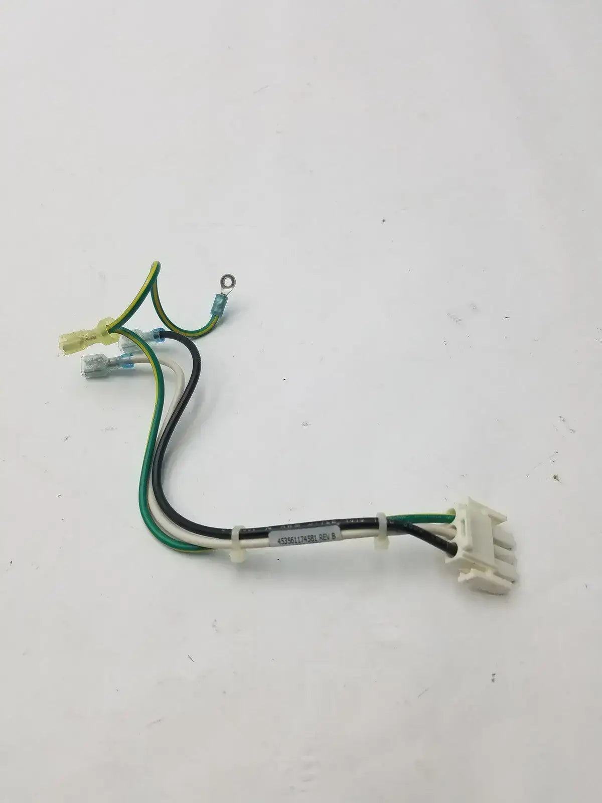 3 Pin Female Connector to 4 Wire Cable 453561174581 Rev B