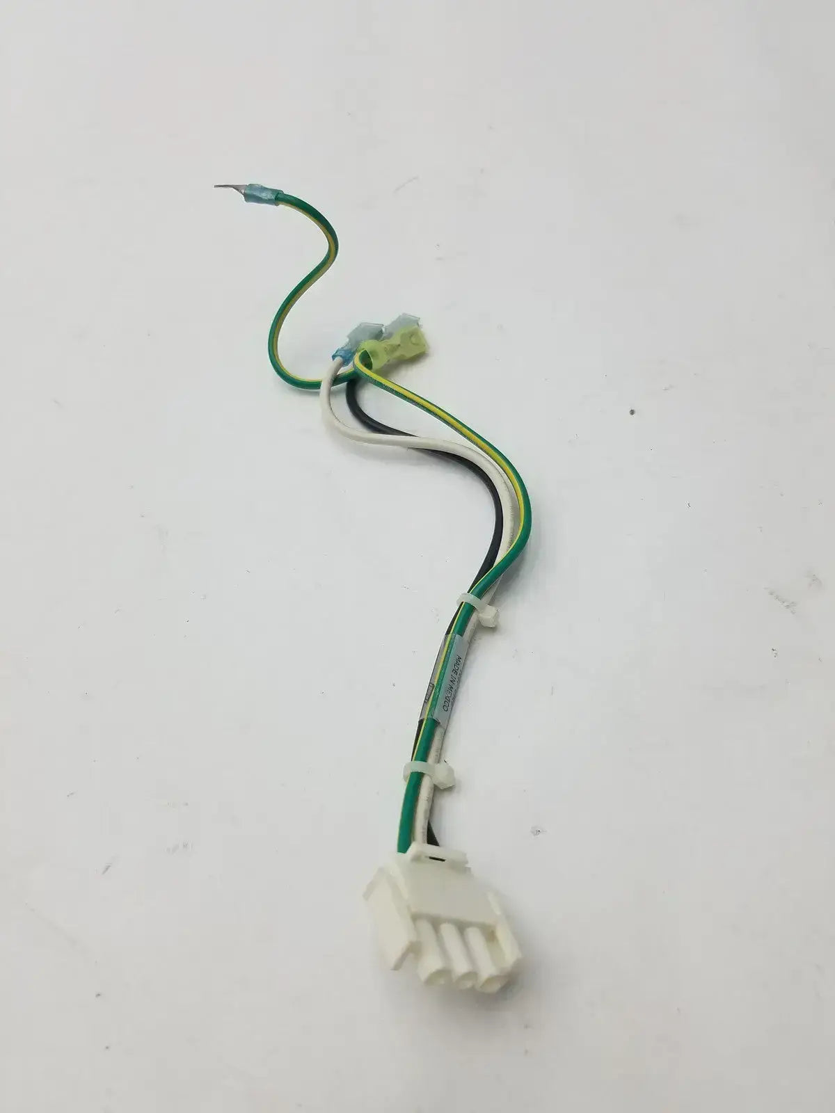 3 Pin Female Connector to 4 Wire Cable 453561174581 Rev B