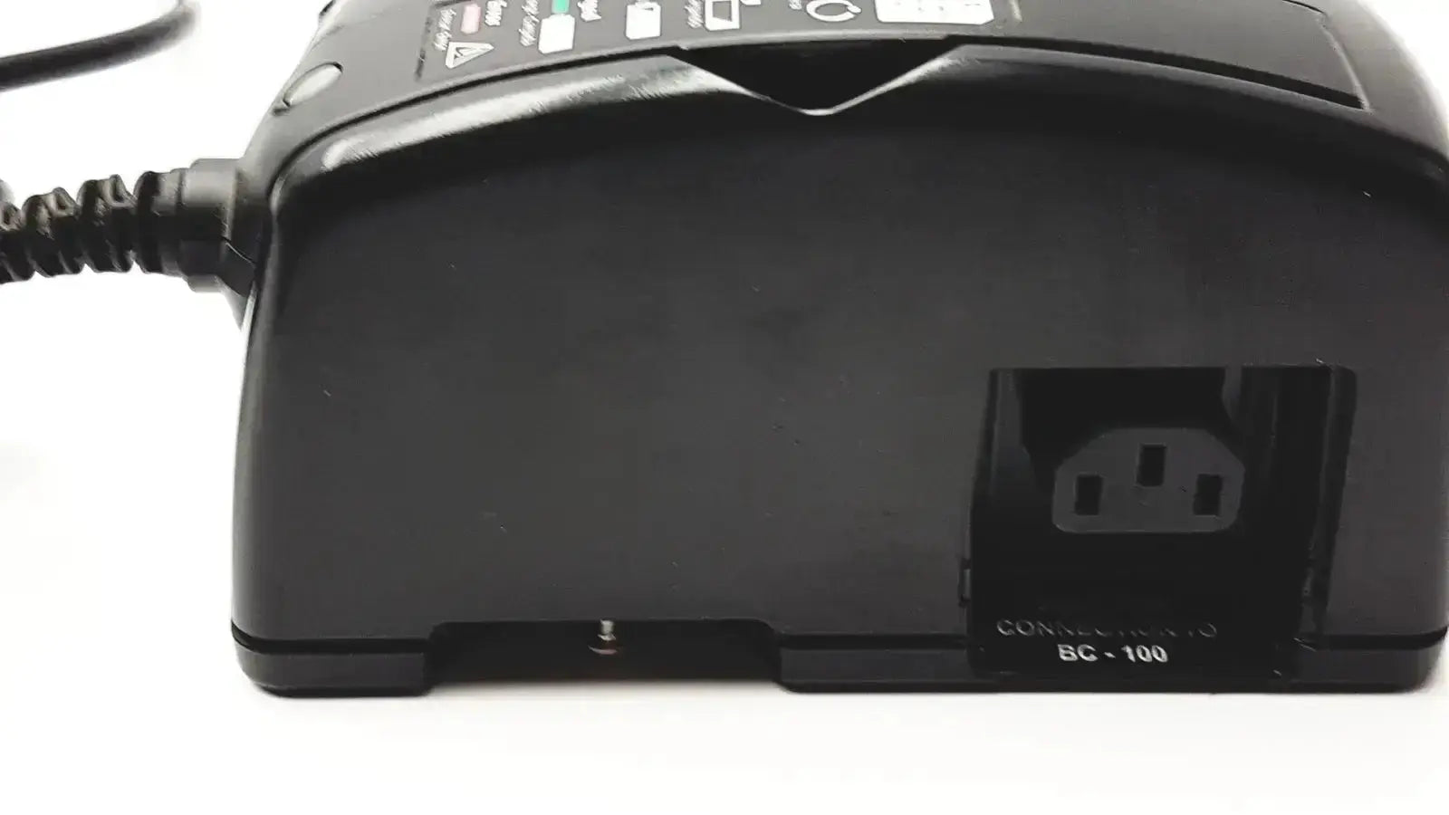 Black plastic 3m bc-100 smart battery charger power base with coiled cord and integrated plug socket