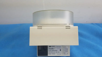 3M ESPE ROTOMIX Capsule Mixing unit 120V / 60 Hz D-82229 Ser. No 960401010284 - Unit