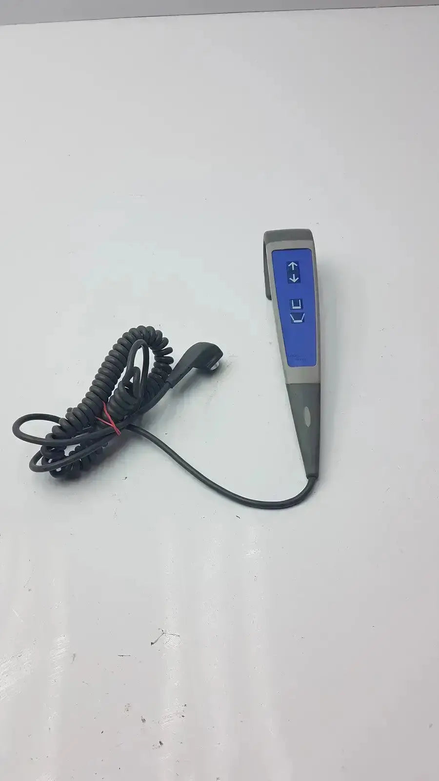 Gray and blue 4-button handset with coiled black cable for arjo lift model g-bbde2-30n handheld remote control