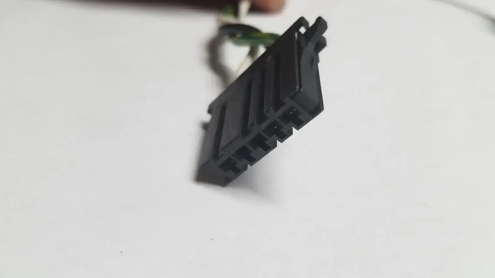 4 Female Electric Board Strip Line Output 400VA Max - Power