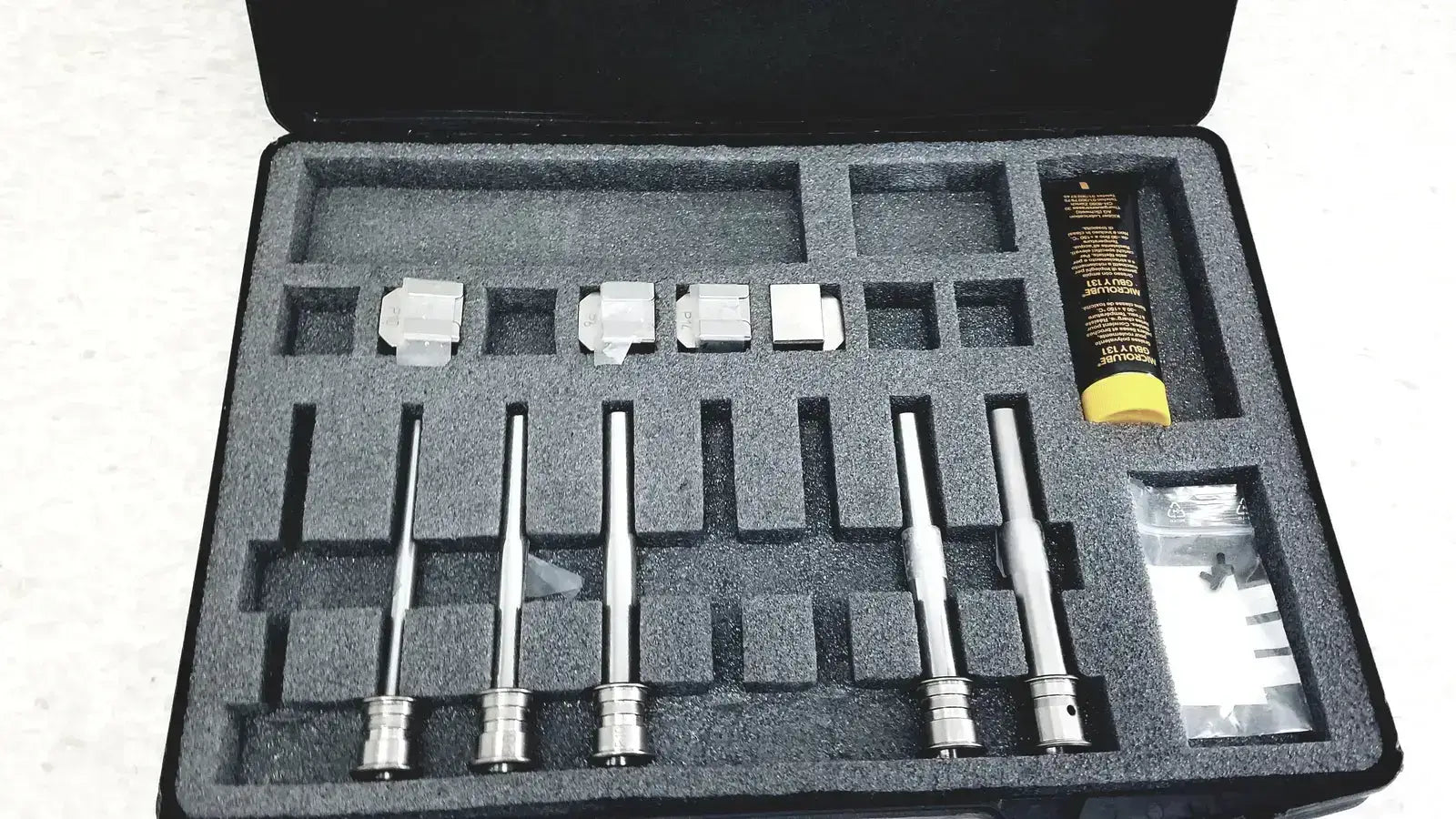 4X and Accessories with Kluber Lubrication Microlube GBU Y 131 - Maintenance & Kit