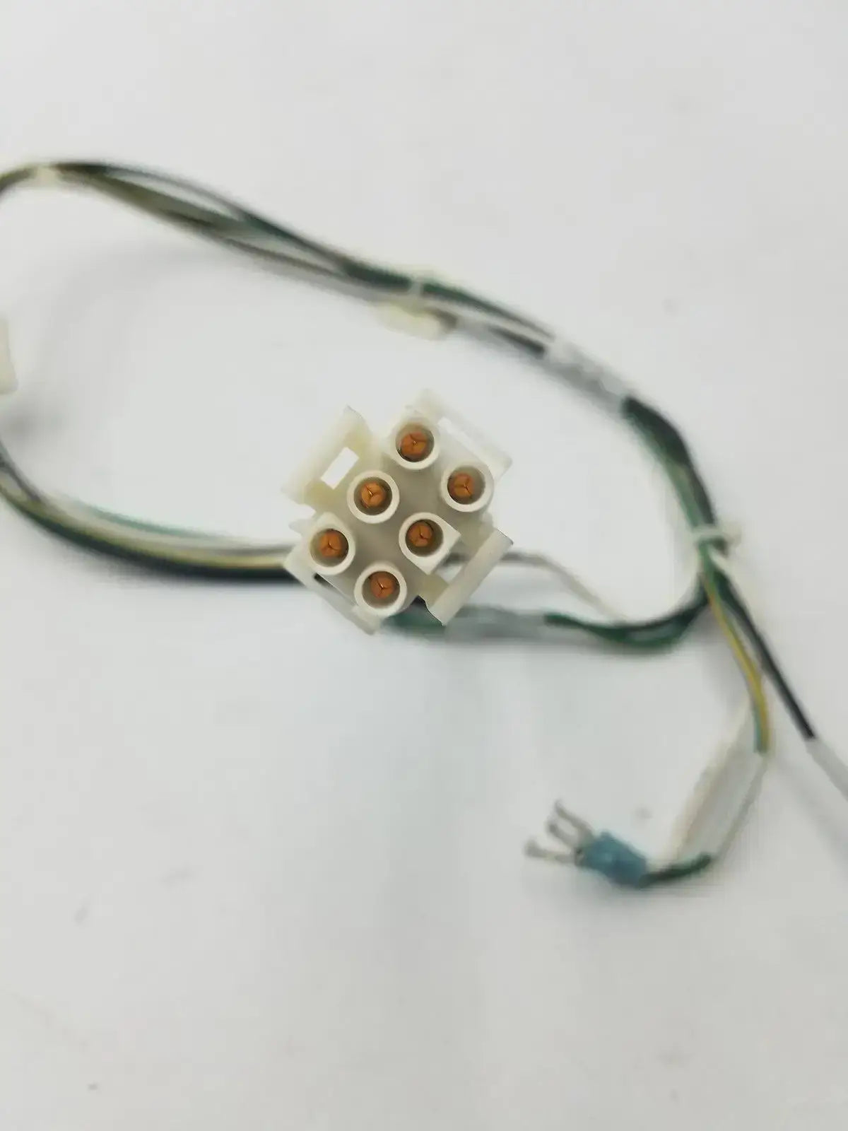 6 Pin Female Connector to Wire Harness 453561274252 Rev B - Cable