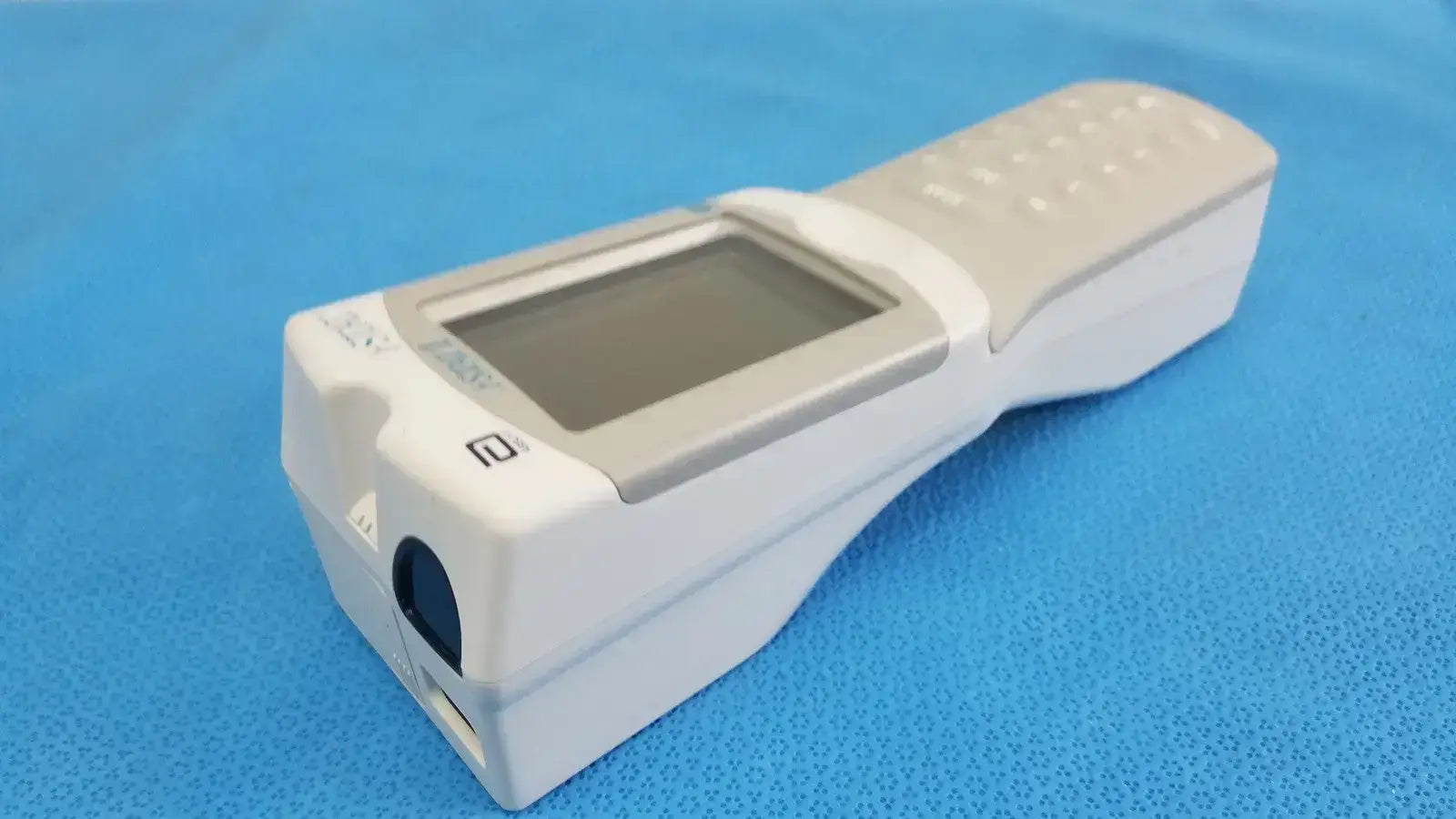 Abbott i-STAT 1 300-G Handheld Blood Analyzer w/ EBL 9V 600mAh Battery