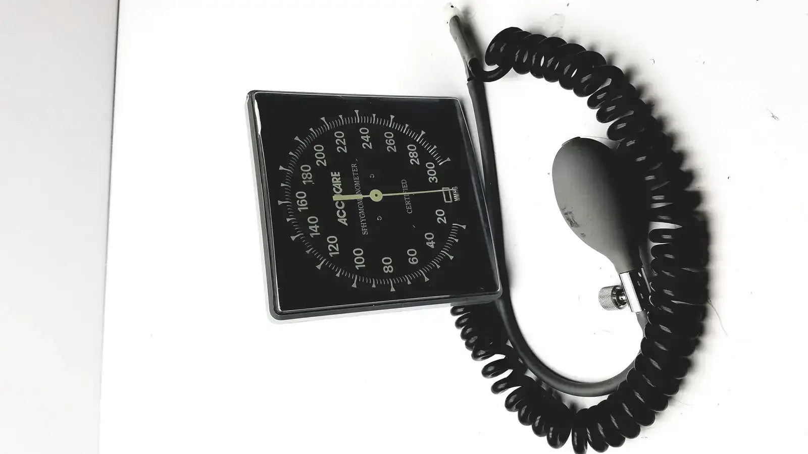 Accucare Sphygmomanometer Blood Pressure Monitor and Adult Cuff