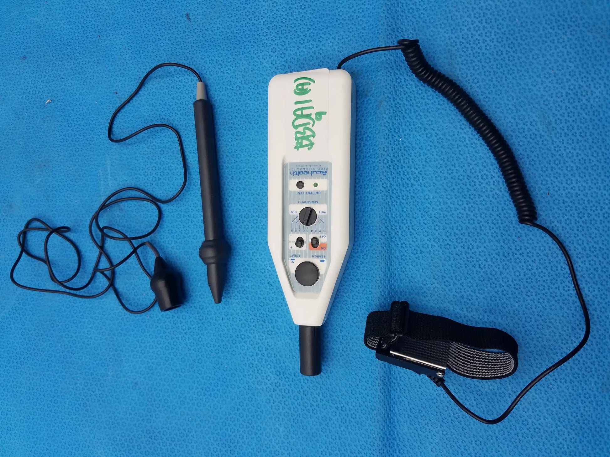 Acuhealth Pro 900 Nerve Stimulator Acupuncture Kit With Case